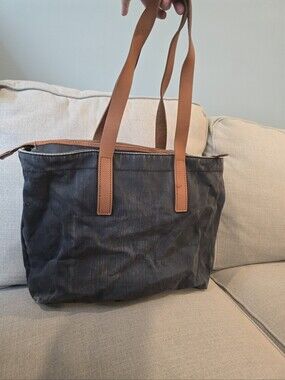 Everlane Tote With Zipper Closure